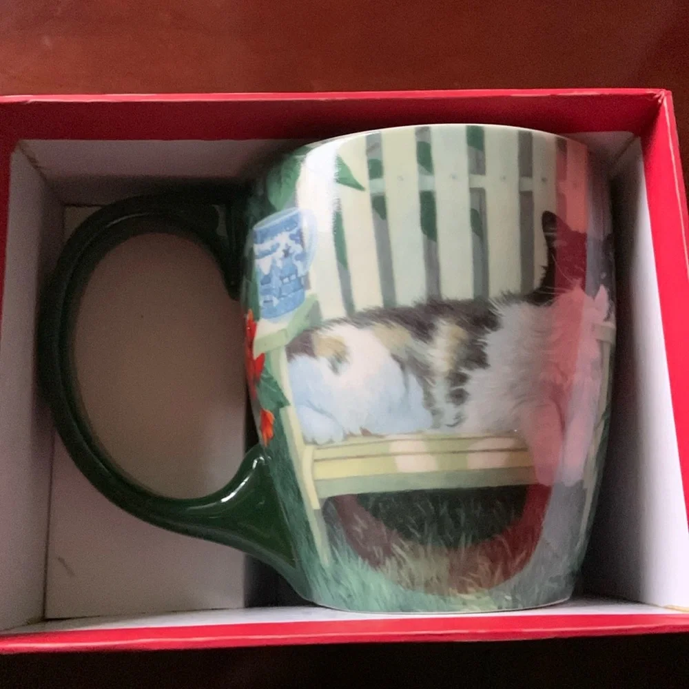 Lang “Hangin’ out “ mug in box - Picture 3 of 8